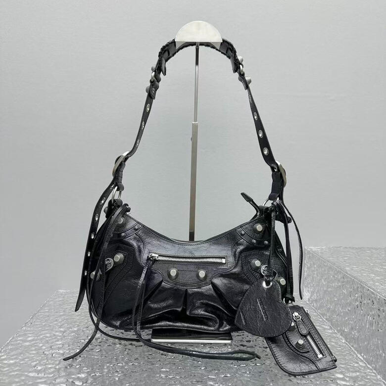 Structured Satchel – Modern &amp; Stylish