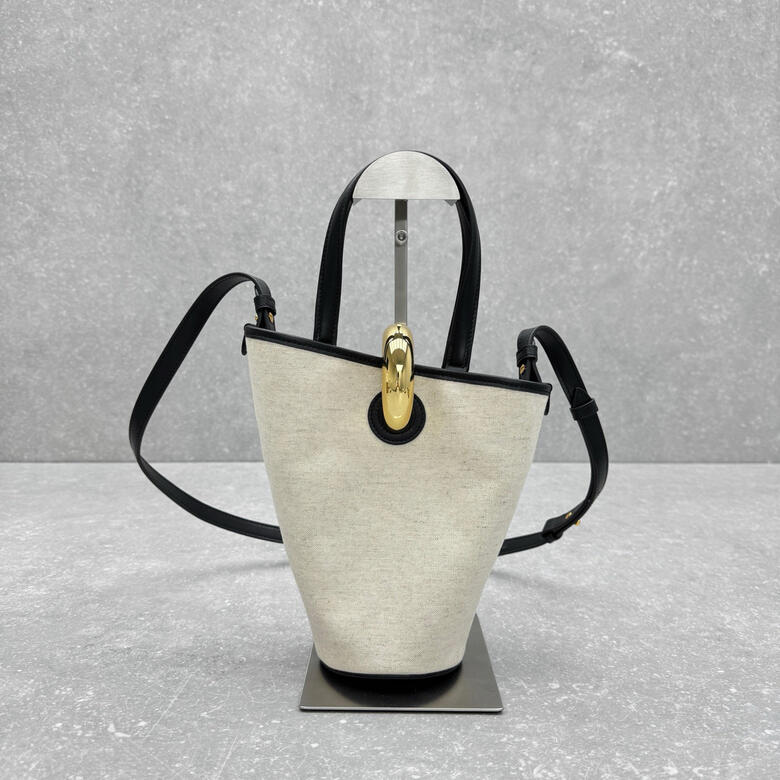 Elegant Crossbody – Hands-Free Style