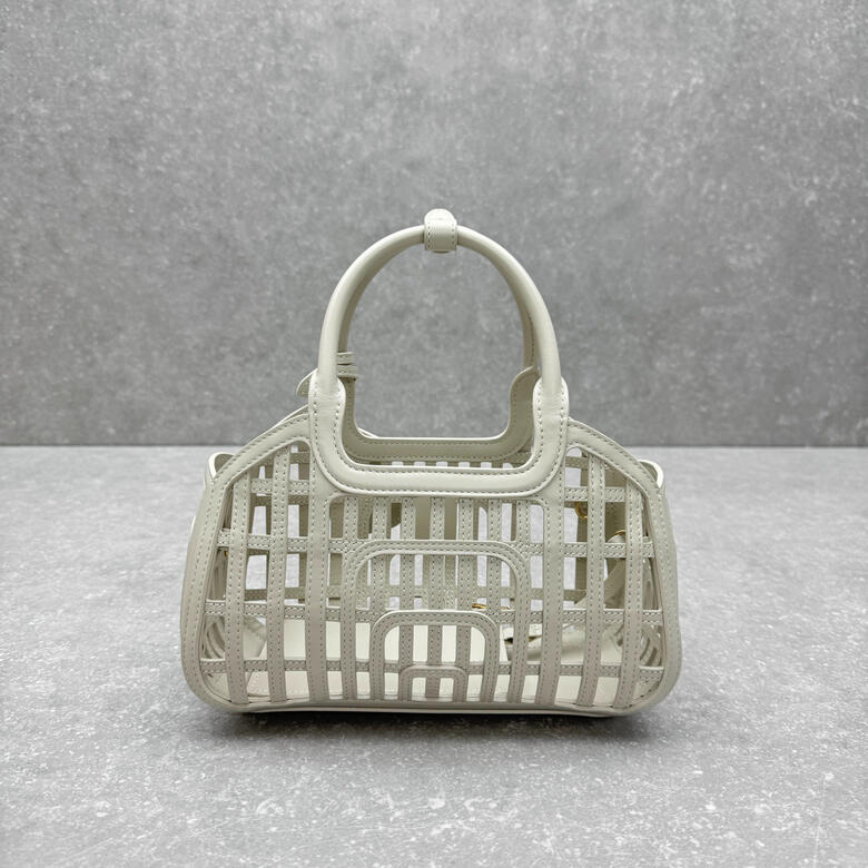 Classic Tote – Everyday Luxury